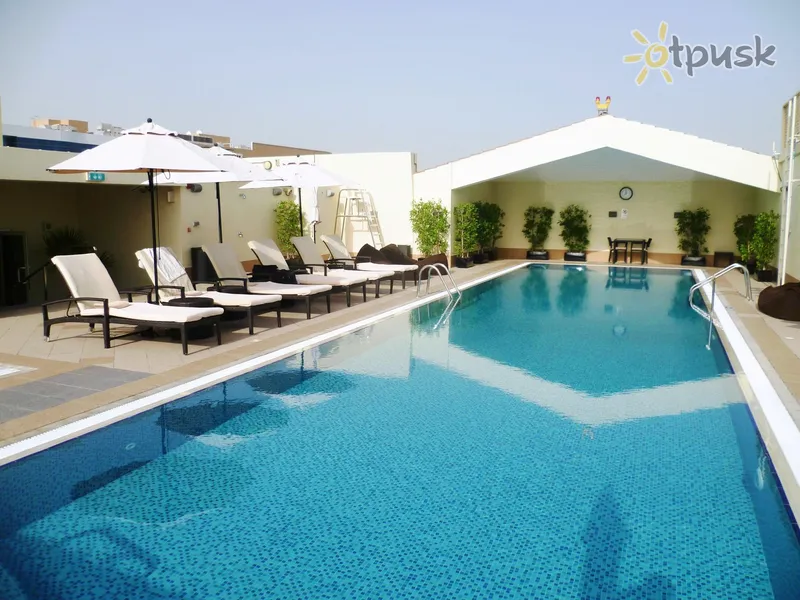 Фото отеля Avani Deira Dubai Hotel 5* Dubajus JAE išorė ir baseinai
