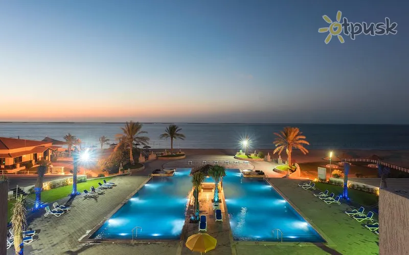 Фото отеля Barracuda Beach Resort 3* Умм Аль-Кувейн ОАЭ экстерьер и бассейны