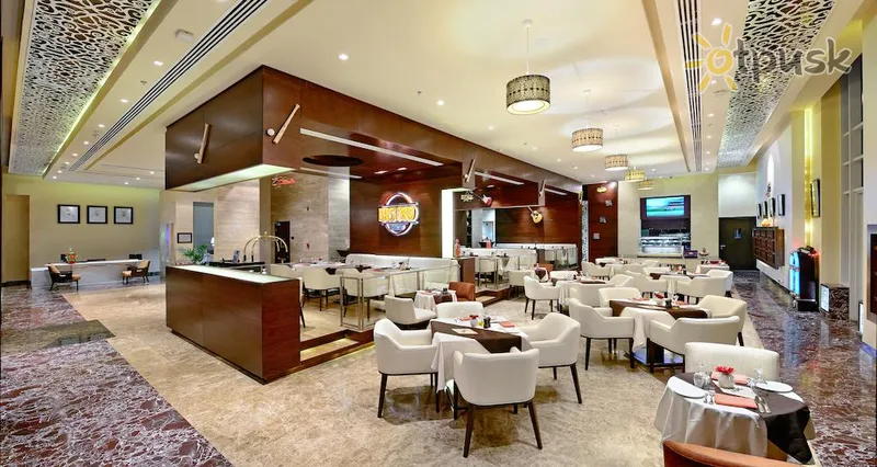 Фото отеля Copthorne Hotel Sharjah 4* Шарджа ОАЭ бары и рестораны