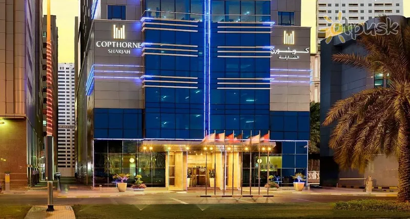 Фото отеля Copthorne Hotel Sharjah 4* Шарджа ОАЭ экстерьер и бассейны