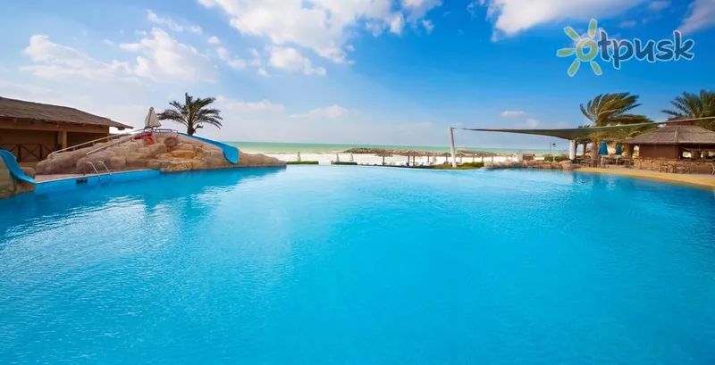 Фото отеля Coral Beach Resort Sharjah 4* Шарджа ОАЕ екстер'єр та басейни