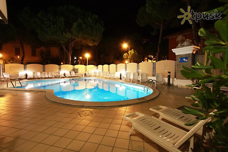 Фото отеля Atrium Hotel 3* Riminis Italija išorė ir baseinai