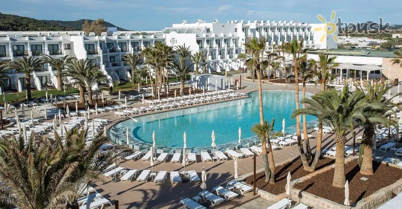Фото отеля Grand Palladium White Island Resort & Spa 5* Ibiza Ispanija išorė ir baseinai