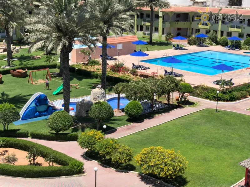 Фото отеля Bin Majid Flamingo Beach Resort 3* Умм Аль-Кувейн ОАЭ экстерьер и бассейны