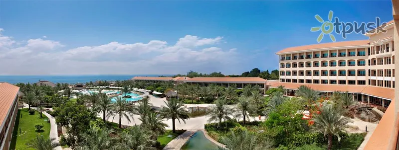Фото отеля Fujairah Rotana Resort & Spa 5* Fudžeira AAE ārpuse un baseini
