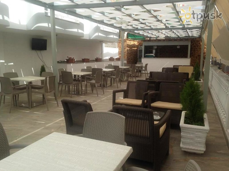 Фото отеля Julia Hotel 3* Саранда Албания бары и рестораны