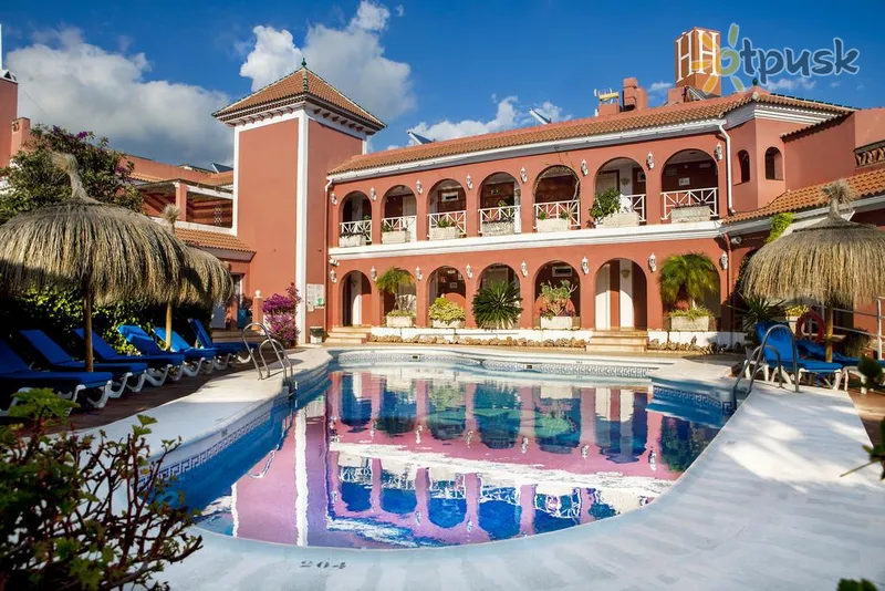 Фото отеля Los Arcos Hotel 3* Коста Дель Соль Испания экстерьер и бассейны