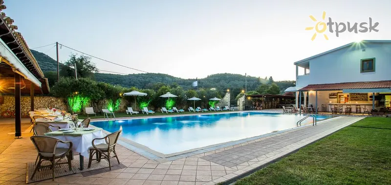 Фото отеля Paradise Inn Hotel 3* Korfu Graikija išorė ir baseinai