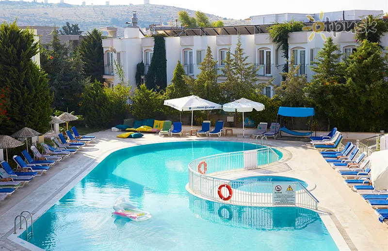 Фото отеля Serpina Hotel 3* Бодрум Турция экстерьер и бассейны