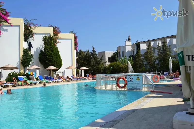 Фото отеля Serpina Hotel 3* Bodrumas Turkija išorė ir baseinai