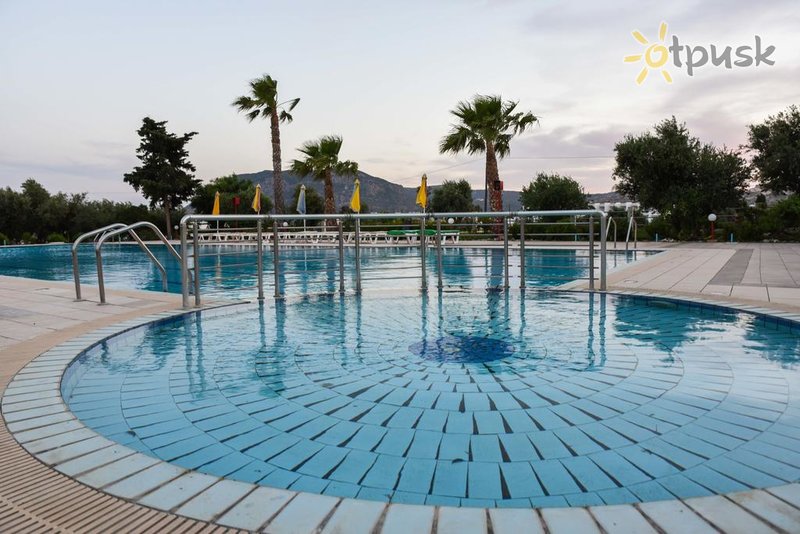 Фото отеля Chrysoula Hotel & Apartments 3* о. Кос Греция экстерьер и бассейны