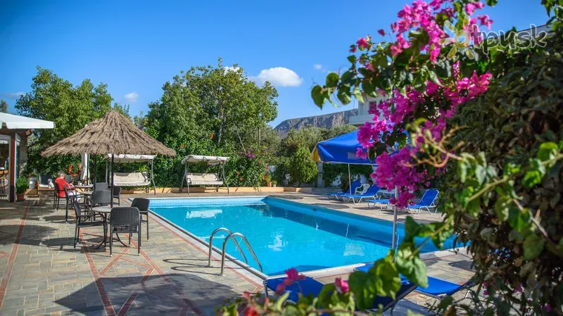 Фото отеля Elpida Aparthotel Gouves 2* о. Крит – Іракліон Греція екстер'єр та басейни