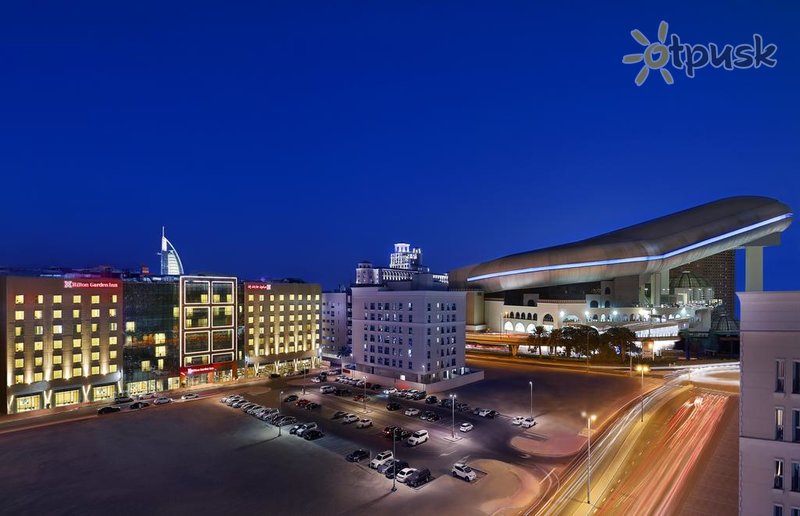 Фото отеля Hilton Garden Inn Dubai Mall Of The Emirates 4* Дубай ОАЭ экстерьер и бассейны