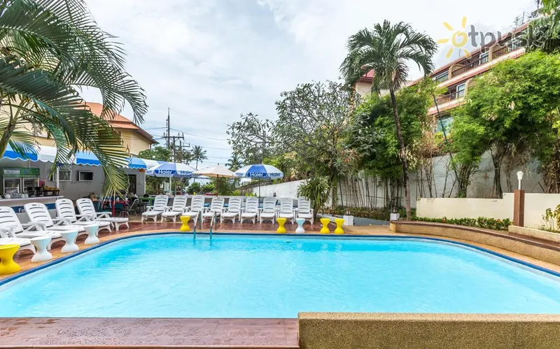 Фото отеля Porter House Beach Hotel 3* apie. Puketas Tailandas išorė ir baseinai