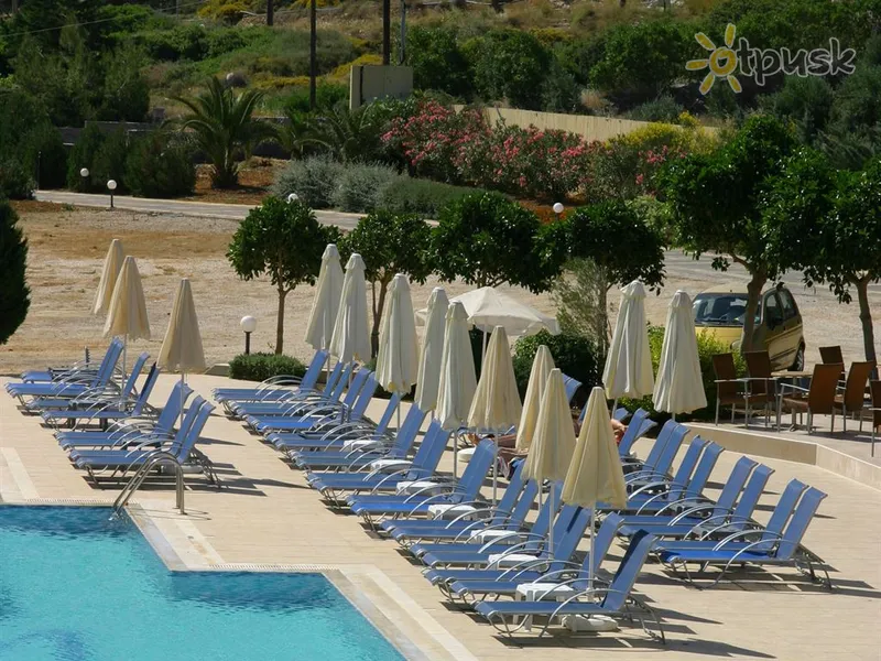 Фото отеля Chrissys Paradise 3* о. Крит – Іракліон Греція екстер'єр та басейни