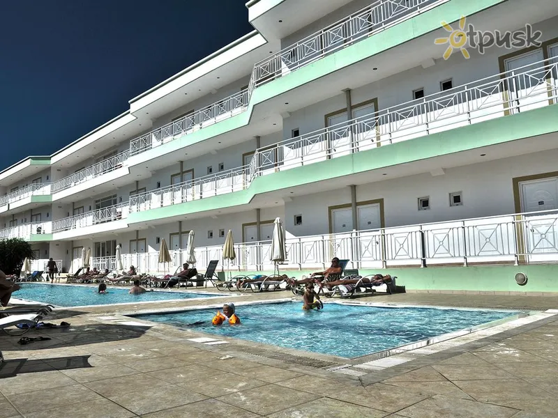 Фото отеля Chrissys Paradise 3* о. Крит – Іракліон Греція екстер'єр та басейни