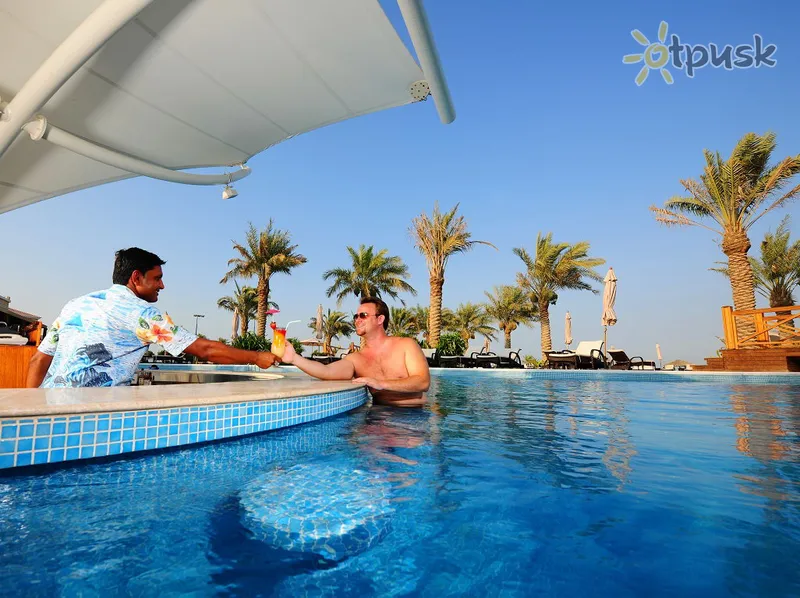 Фото отеля Al Bander Hotel & Resort 4* Манама Бахрейн екстер'єр та басейни