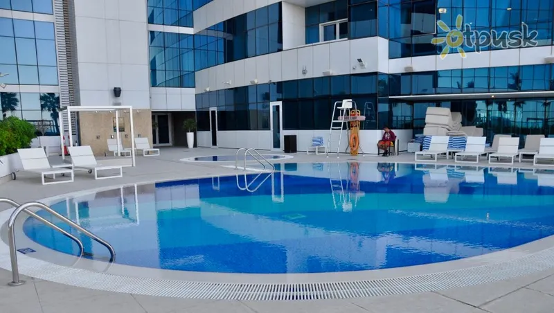 Фото отеля Novotel Dubai Al Barsha 4* Dubaija AAE ārpuse un baseini