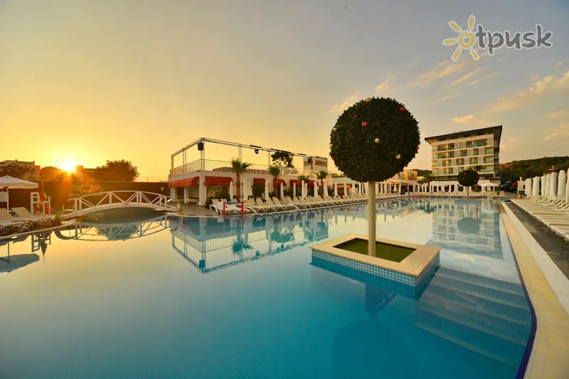 Фото отеля White City Resort Hotel 5* Alanija Turkija išorė ir baseinai