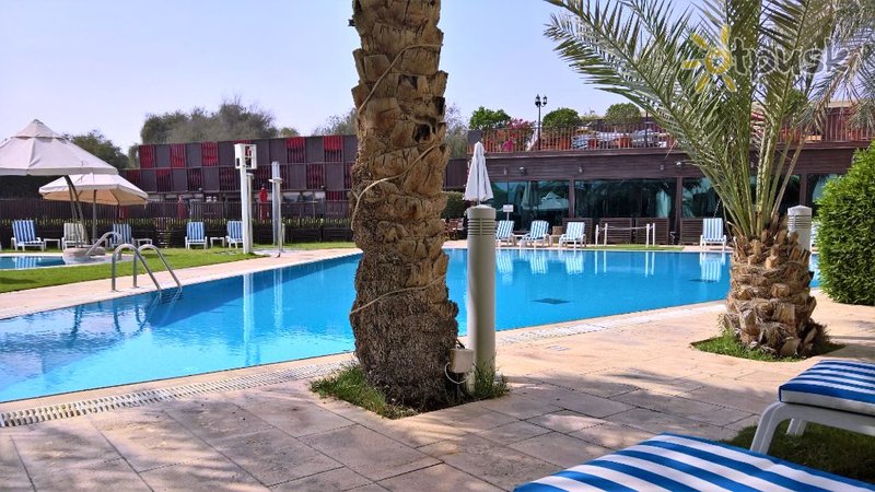 Фото отеля One to One Hotel The Village 4* Абу Даби ОАЭ экстерьер и бассейны