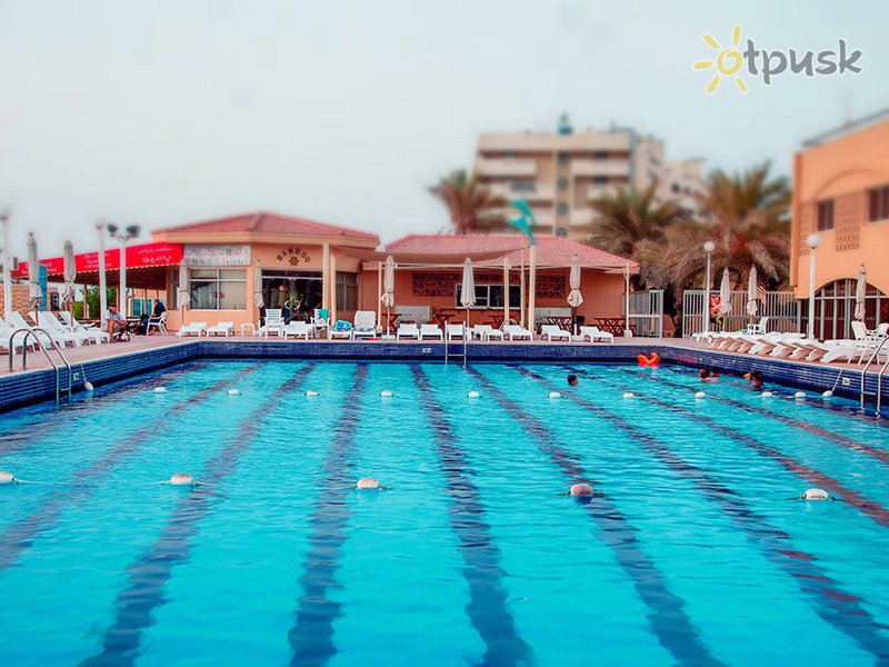 Фото отеля Sharjah Carlton Hotel 4* Шарджа ОАЭ экстерьер и бассейны