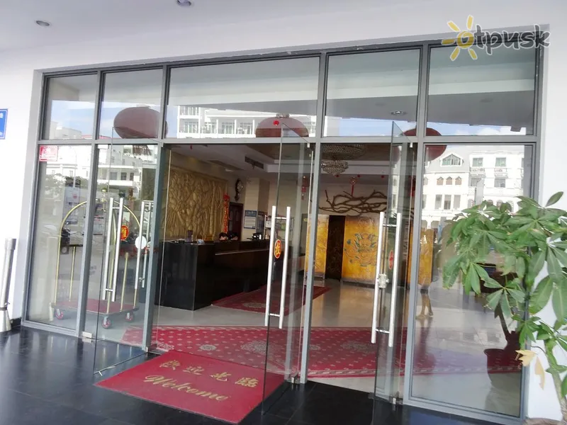 Фото отеля Hua Bao Shi Hotel Sanya 2* apie. Hainanas Kinija išorė ir baseinai
