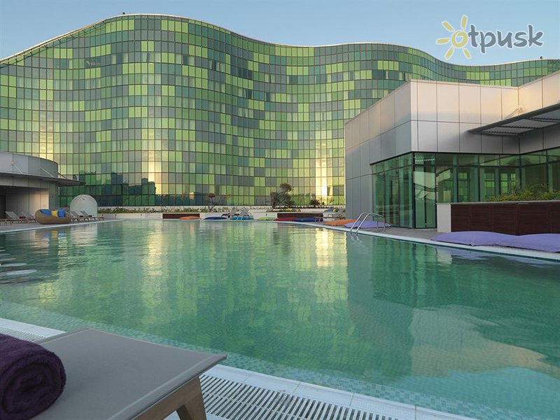 Фото отеля Millennium Al Rawdah Hotel 5* Абу Даби ОАЭ экстерьер и бассейны