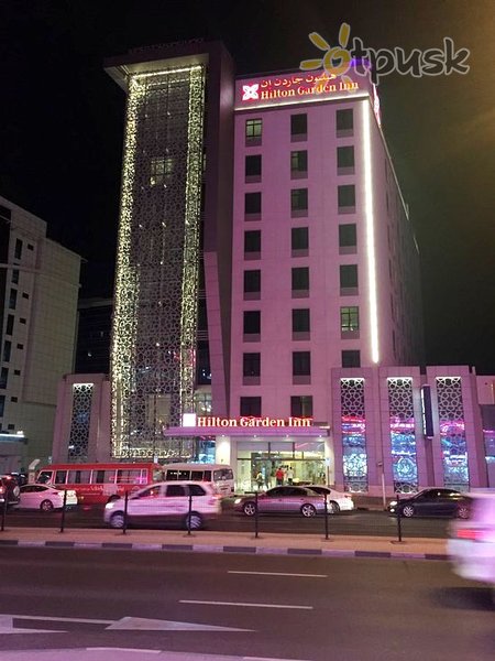 Фото отеля Hilton Garden Inn Dubai Al Muraqabat 4* Дубай ОАЭ экстерьер и бассейны