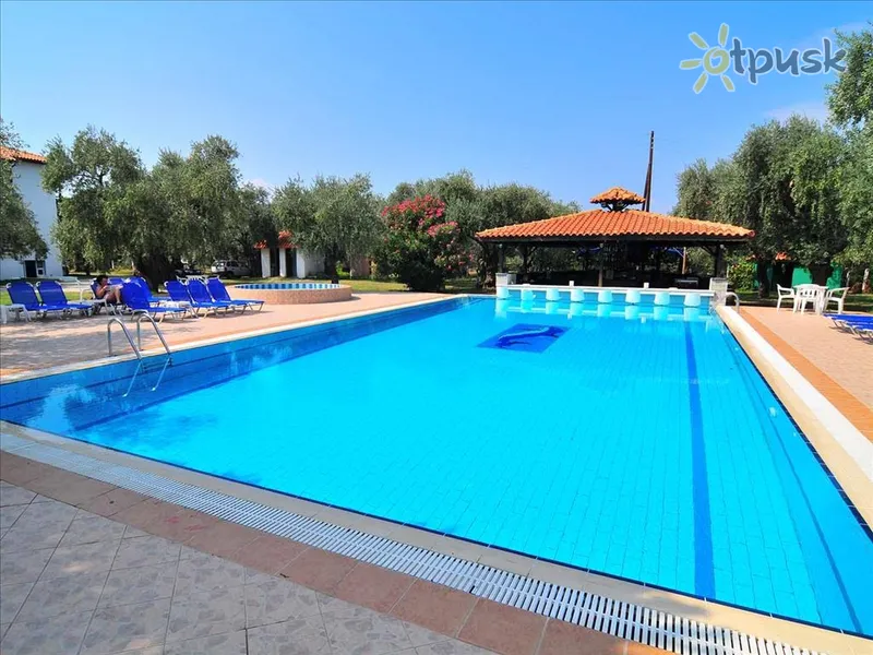 Фото отеля Coral Hotel 2* о. Тасос Греція екстер'єр та басейни