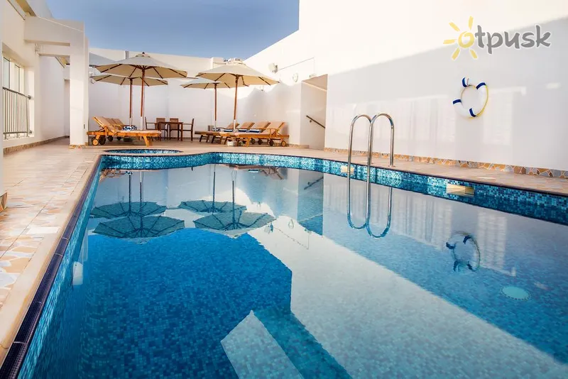 Фото отеля V Hotel Fujairah 4* Fujairah JAE išorė ir baseinai