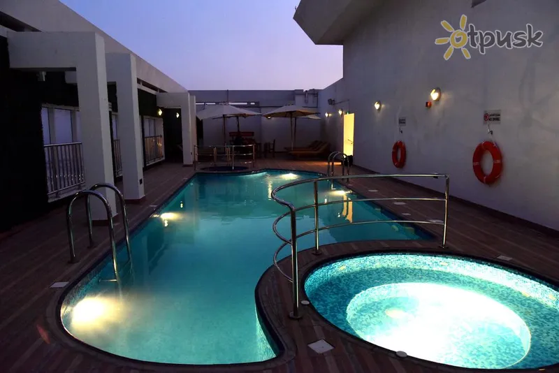 Фото отеля V Hotel Fujairah 4* Fudžeira AAE ārpuse un baseini