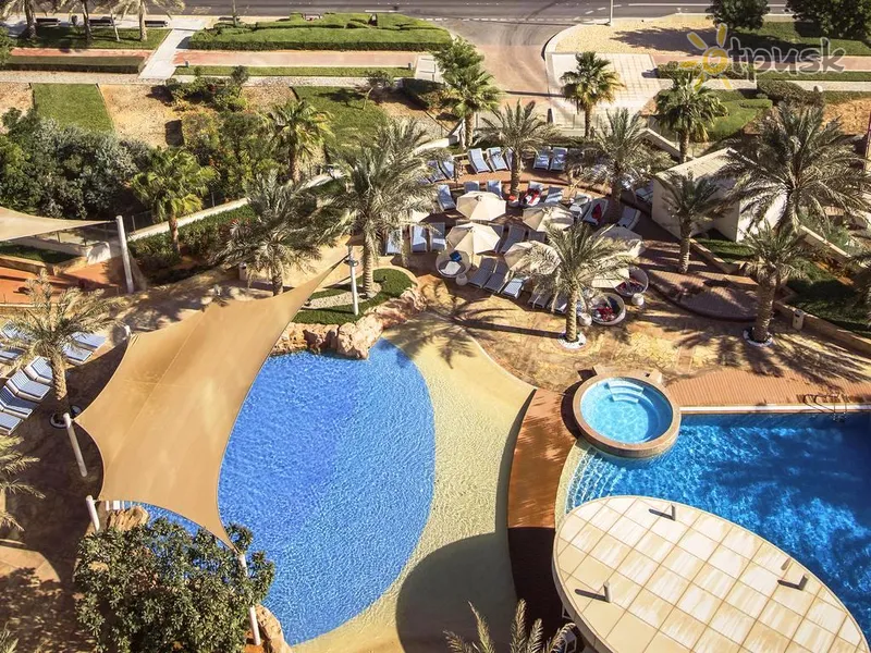 Фото отеля Yas Island Rotana 4* Абу Дабі ОАЕ екстер'єр та басейни