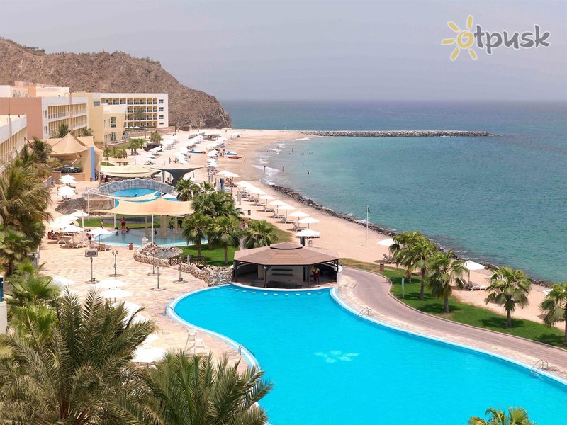 Фото отеля Radisson Blu Resort Fujairah 5* Фуджейра ОАЭ пляж