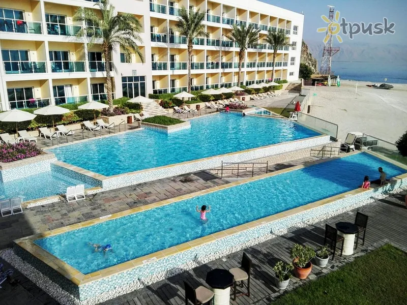 Фото отеля Radisson Blu Resort Fujairah 5* Фуджейра ОАЕ екстер'єр та басейни