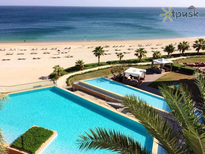 Фото отеля Radisson Blu Resort Fujairah 5* Fudžeira AAE ārpuse un baseini