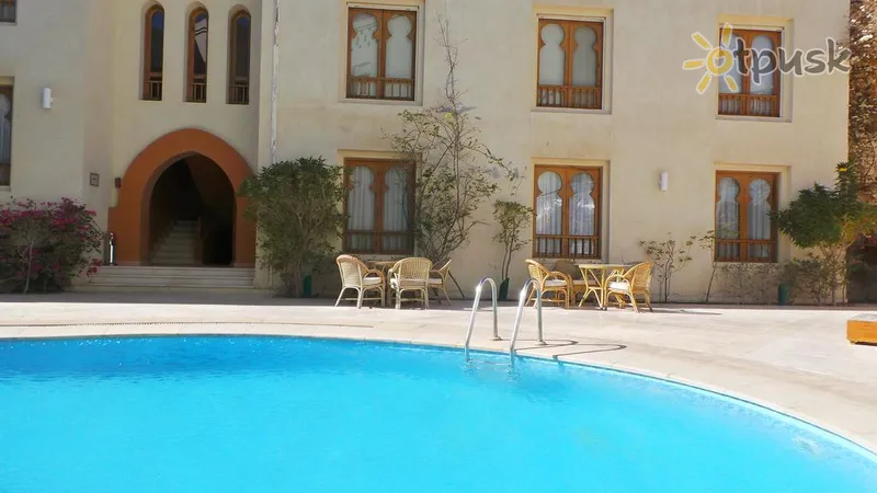 Фото отеля Turtle's Inn Hotel 3* El Gouna Egiptas išorė ir baseinai