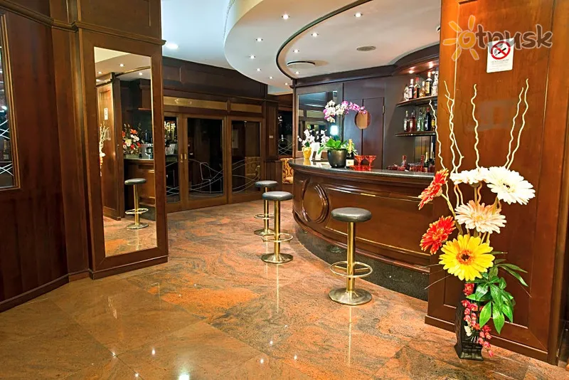 Фото отеля Mythos Hotel 3* Мілан Італія бари та ресторани