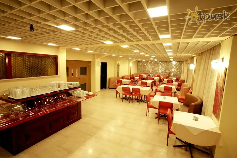 Фото отеля Grand Hotel Loutraki 3* Loutraki Grieķija bāri un restorāni