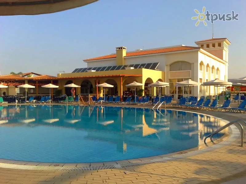 Фото отеля Aktea Beach Village 4* Айя Напа Кипр экстерьер и бассейны