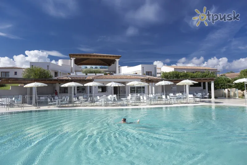 Фото отеля Grande Baia Resort & Spa 4* о. Сардинія Італія екстер'єр та басейни