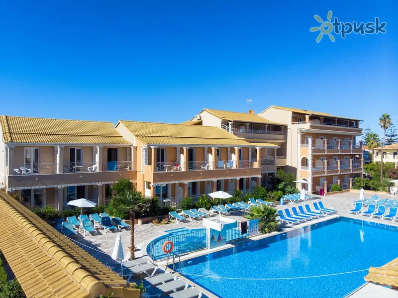 Фото отеля Kavos Plaza Hotel 3* Korfu Graikija išorė ir baseinai