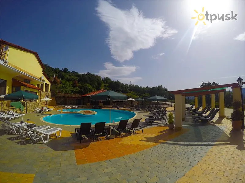 Фото отеля Loggas Hotel 4* Kastoria Grieķija ārpuse un baseini