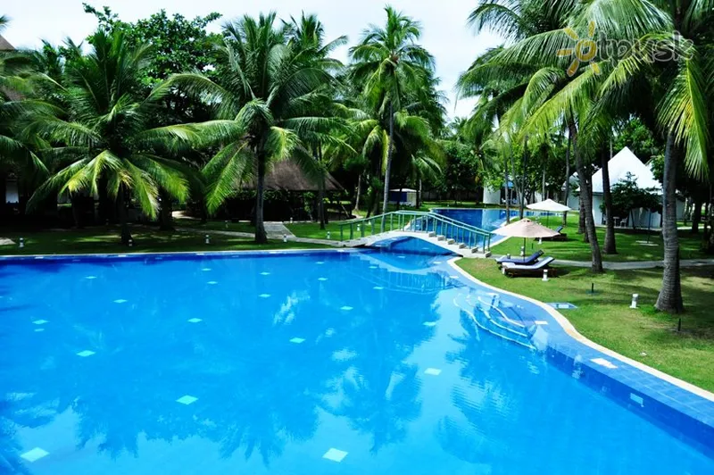 Фото отеля Cordova Reef Village Resort 4* о. Мактан Филиппины экстерьер и бассейны