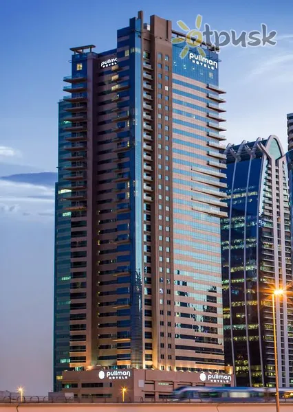 Фото отеля Pullman Dubai Jumeirah Lakes Towers 5* Dubajus JAE išorė ir baseinai