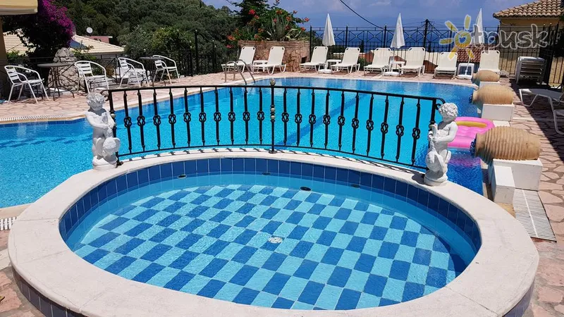 Фото отеля Avra Paradise Aparthotel 2* о. Корфу Греція екстер'єр та басейни