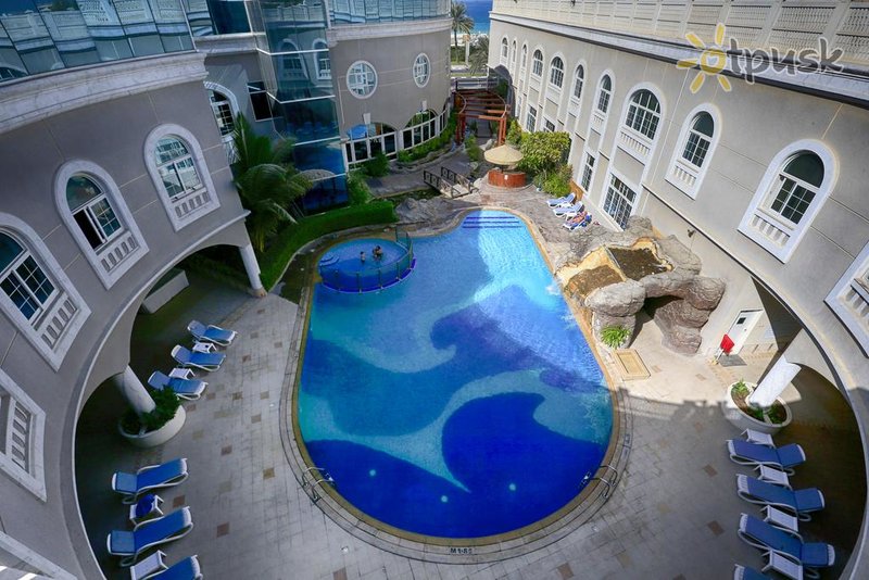 Фото отеля Sharjah Premiere Hotel & Resort 3* Шарджа ОАЭ экстерьер и бассейны