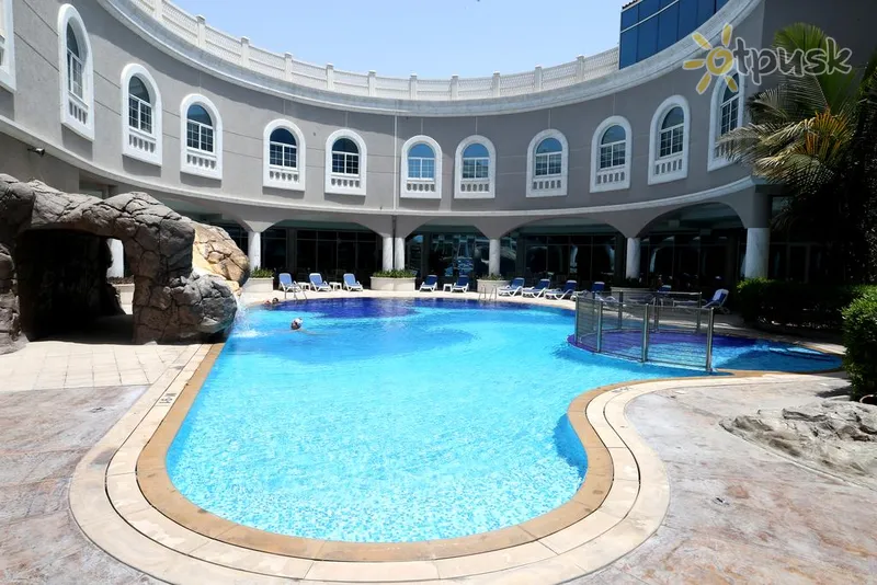 Фото отеля Sharjah Premiere Hotel & Resort 3* Шарджа ОАЕ екстер'єр та басейни