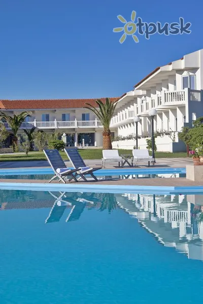 Фото отеля Mrs. Chryssana Beach Hotel 3* о. Крит – Ханья Греція екстер'єр та басейни