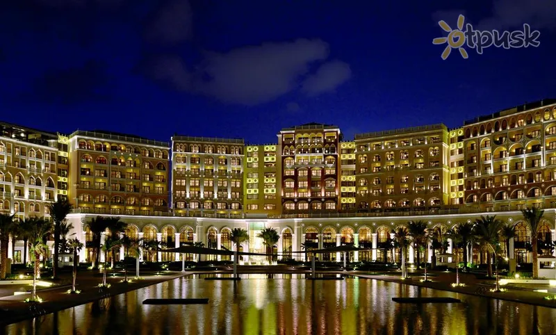 Фото отеля The Ritz-Carlton Grand Canal Abu Dhabi 5* Abu Dabis JAE išorė ir baseinai