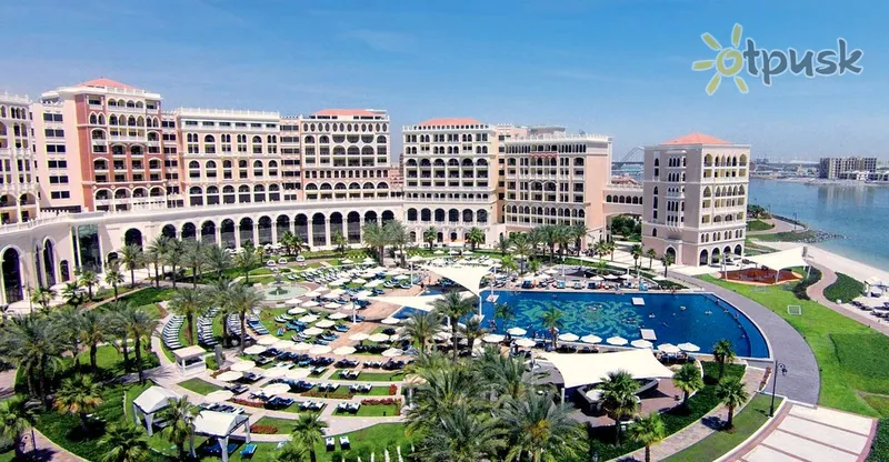 Фото отеля The Ritz-Carlton Grand Canal Abu Dhabi 5* Абу Даби ОАЭ экстерьер и бассейны